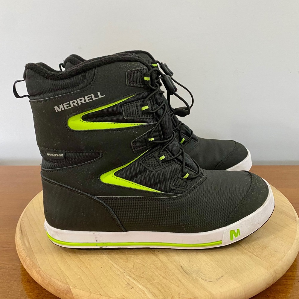 Merrell Snow Bank 3.0 Waterproof Boots Kids Youth Size US 7 Black Neon Green